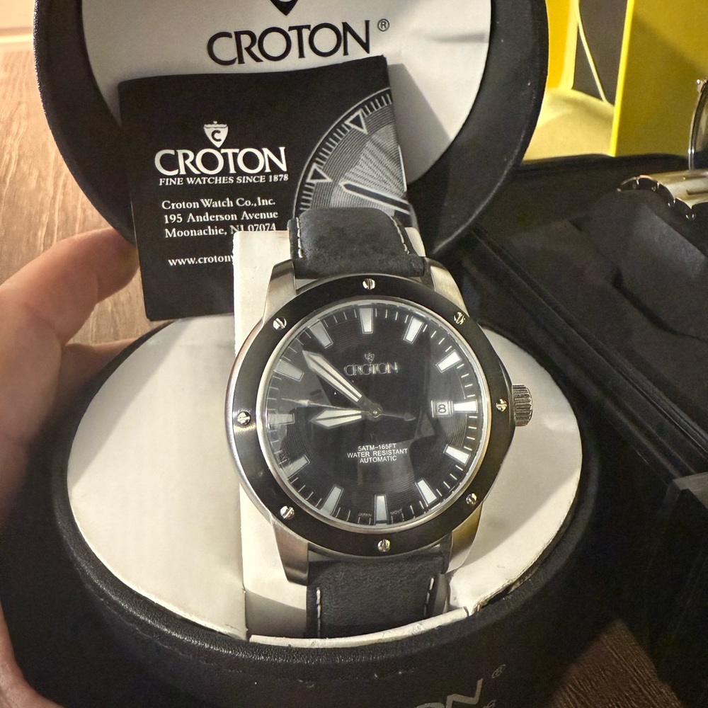 Croton 1878 Japanese Automatic Movement CN 307021 Black Dial Working